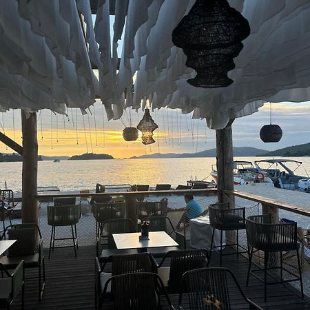 Apartment Agnes With 63 M2 Rooftop Terrace, Grill And Pool Okrug Gornji Exteriör bild