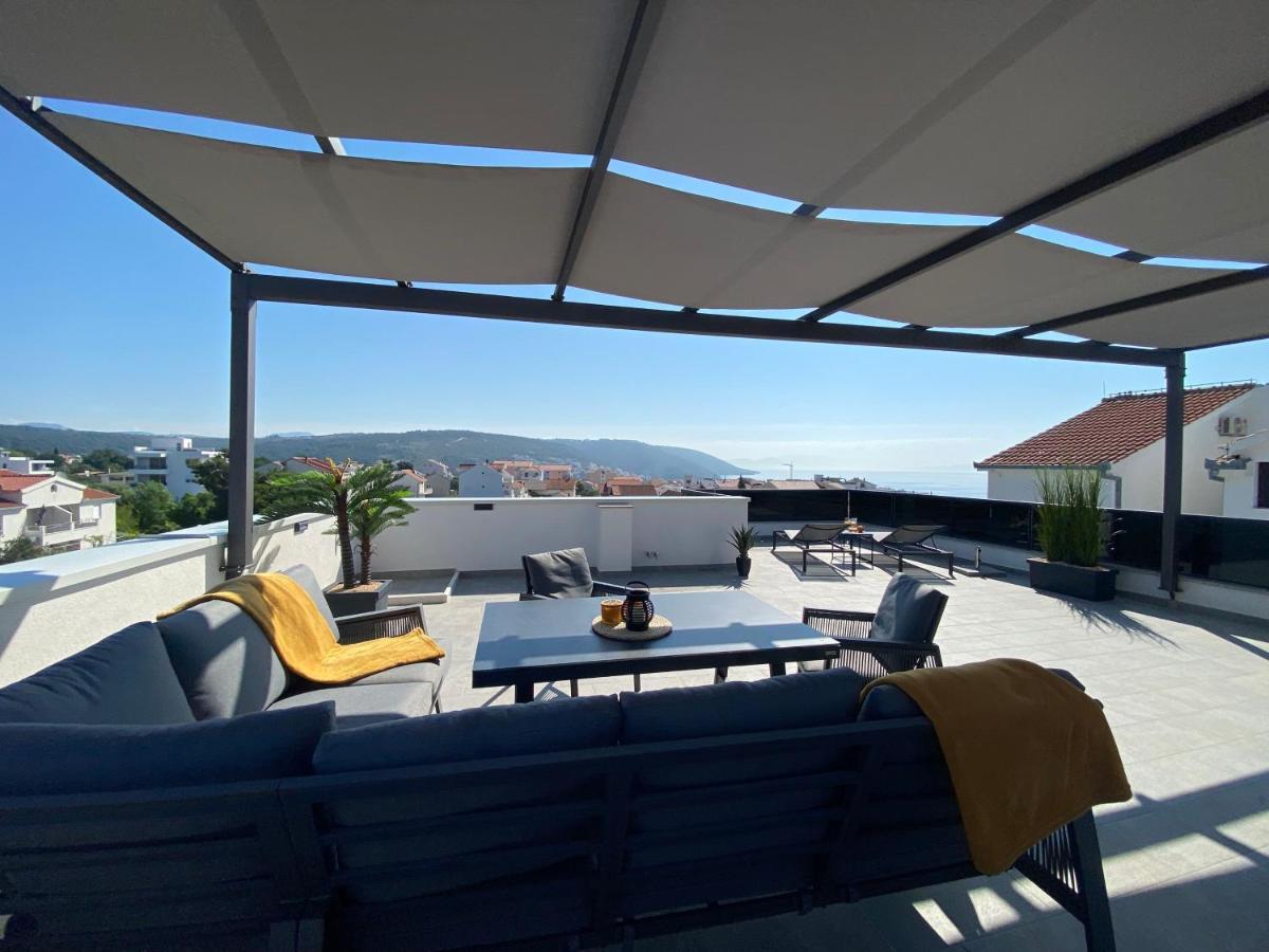 Apartment Agnes With 63 M2 Rooftop Terrace, Grill And Pool Okrug Gornji Exteriör bild