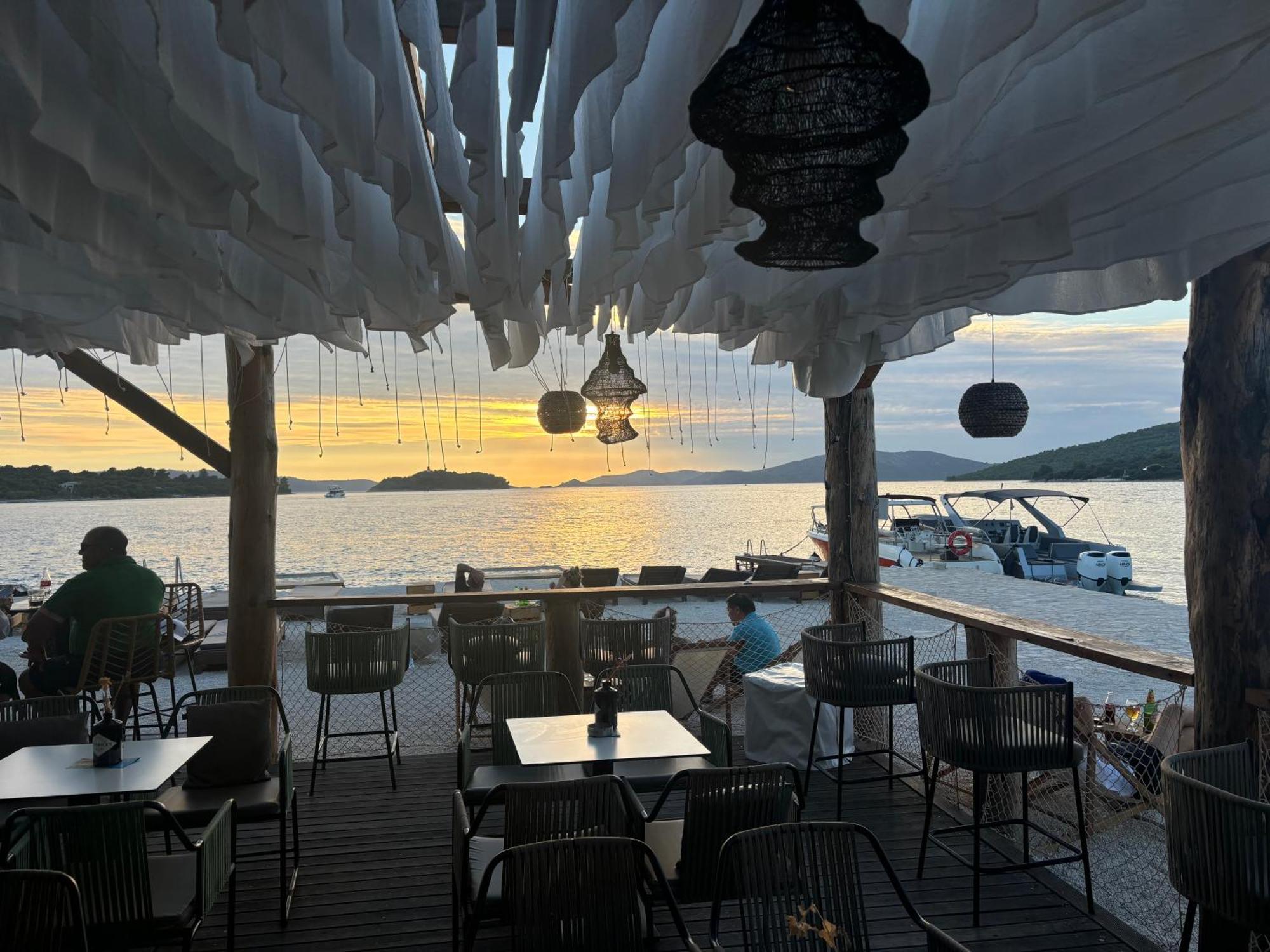 Apartment Agnes With 63 M2 Rooftop Terrace, Grill And Pool Okrug Gornji Exteriör bild
